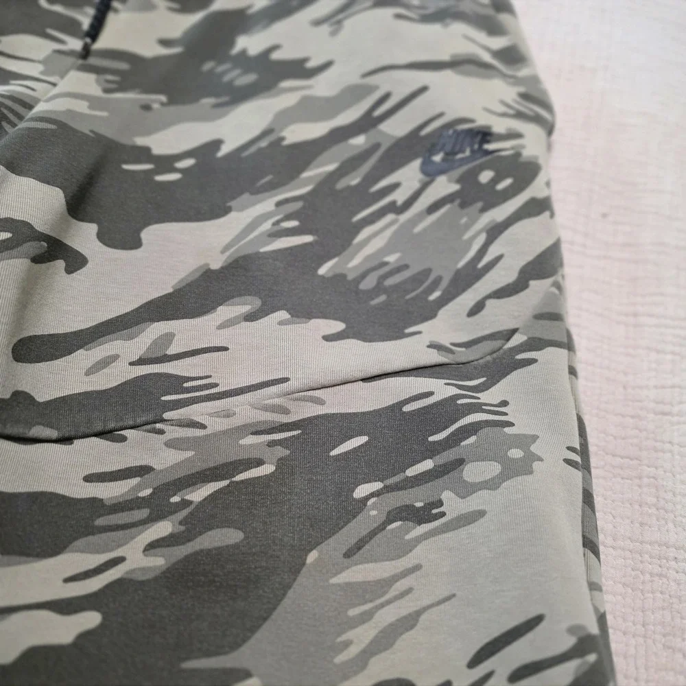 Nike‎ Mens Tech Fleece Joggers Large Printed Camouflage Style Iconic
